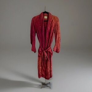 Vintage 30s-40s Red Rayon Pilgrim Robe Satin Size Small Ideal For Restoration